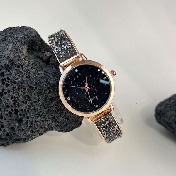 Montre pour femme Full Star Light Luxury Starry Sky Fashion Quartz Edge Diamond