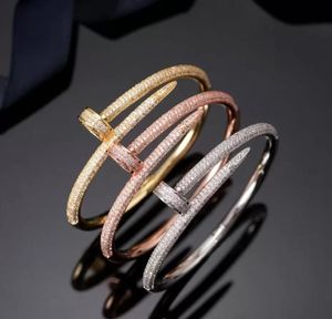Volledige steen titanium staal goud charm schroef spike armband ontwerper armbanden luxe armband