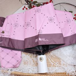 Version complète Camellia Parapluie de grande marque Revêtement de colle noire Parapluie de protection solaire Ouverture automatique Pluie et pluie Boîte-cadeau à double usage Parapluies