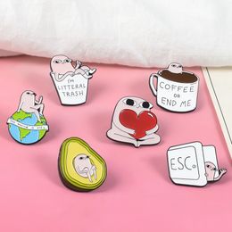 Pret Idee Roze Emaille Pinnen Aarde Koffie Avocado Badges Custom Broches Cartoon Strips Tas Kleding Revers Humor Gift