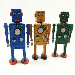 Collection adulte amusante Retro Wind Up Toy Metal Tin Lilliput Robot jouet mécanique jouet horloge-travail figures modèles Kids Gift 240329