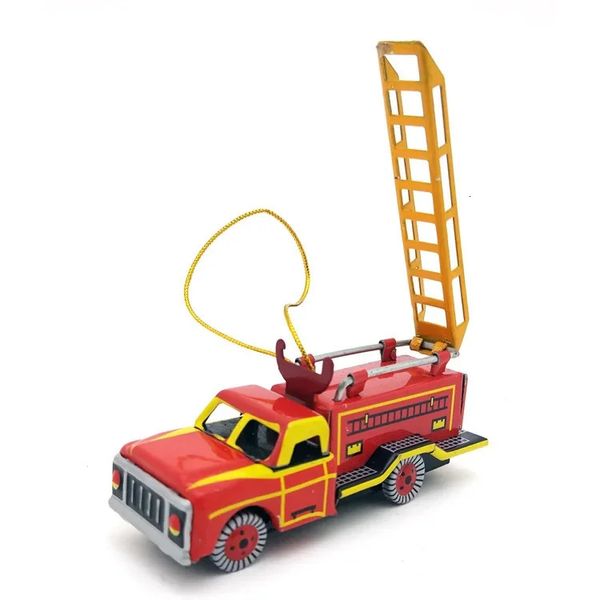 Colección divertida para adultos Retro Wind up toy Metal Tin camión de bomberos escalando escalera coche colgante Mecanismo de juguete modelo vintage juguete regalo 240307