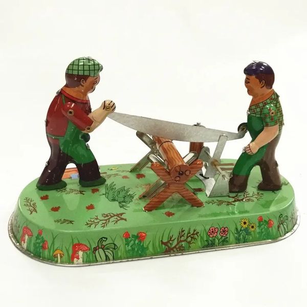 Colección divertida de adultos retro de viento retro tina de metal sierra de carpintería de madera aserradora hombre mecánico figuras de juguetes modelo para niños regal 240329