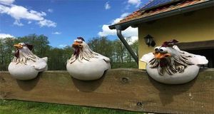 Grappige kip hek decor beelden tule boerderij hars ambachtelijke kip kip sculptuur outdoor housewarming kunst huisdecoratie 22012964312