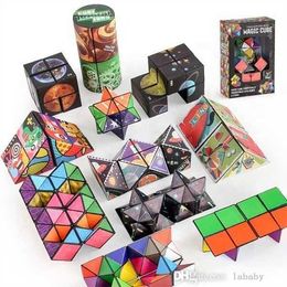 Jouets de décompression drôles Puzzle pliant Cube magique magnétique Casse-tête Jeu de test de QI Jouet d'intelligence pour les cadeaux de fête Enfants Adultes