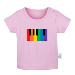 Piano arc-en-ciel drôle Key Rainbow Graffiti Art Design Newborn bébé T-shirts pour tout-petit