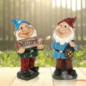 Résine drôle Gnome Gnome Statue Cartoon Naughty Nairs Figurines Small Sculptures Creative Decoration for Lawn Garden 240122