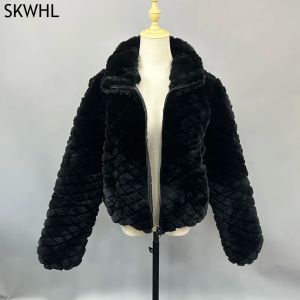 Fur Hot Sale Marque Real Rex Rabbit Coat à fourrure Femme Coat authentique Rex Rabbit Fur Coat 2023 Hiver Nouveau pardessus de mode Long