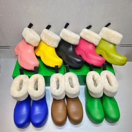 Botas de mujer integradas de piel 2021, zapatos de lluvia de estilo diseñador de gelatina cálida de invierno, talla 35-39