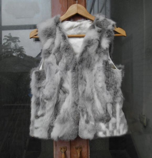 Fourrure livraison gratuite nouveau véritable gilet de fourrure de lapin naturel femmes mode manteau hiver gilet conception courte gilet prix de gros