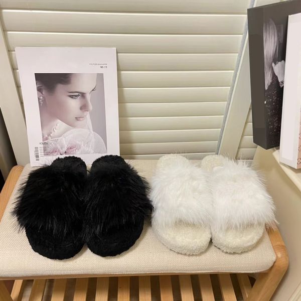 Diapositivas de piel Mulas de cuero de lana Italia Mocasines de lujo Zapatillas de felpa metálicas Sandalias de mujer de invierno blanco cálido negro Casual Tipo de conejo Fluffy Furry Zapatos cómodos