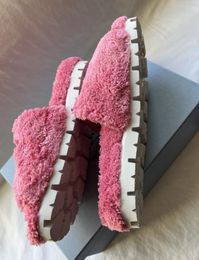 Bont warme pantoffel wollen pantoffel roze logo-geborduurde badstof slippers voor dames platformschoenen luxe design winter indoor flip-flop met doos 35-42