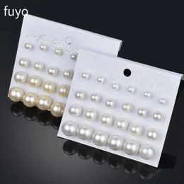 Fuyo 12 paires blancs boucles d'oreilles en perles simulées pour femmes bijoux sur le kit de goujon de balle d'oreille bijouteria brincos bijoux 240511