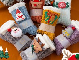 Calcetines navideños borrosos con zapatilla de muñeca, forro polar suave, medias mullidas y acogedoras para mujeres y niñas, rellenos de Navidad