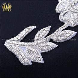 FZD 10 stuks hotfix kristallen zilver, gouden strass steentjes applique voor kledingjurken hoofdband kopje blet bruidskouten