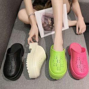 G Family Baotou Hole Shoes con suela gruesa y alta elasticidad de EVA Caucho Plástico Desgaste exterior Tacones gruesos Baotou Half Tuo Matsuke Heel Zapatillas frescas 94QJl