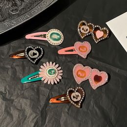 G lettre marque de luxe concepteur rose vert résine pince à cheveux Barrettes pour femme coeur lettre avec cadeau au dos