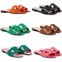 Slipper Cutout glisses de sandale féminine Interlocataire Sandales coupées Sandales Chaussures Lady Flip Flops Slip on Beach Slide Flat Walking Discount Footwear EU35-42