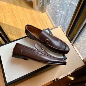 Luxe Italiaanse mannen kledingschoenen 2023 Oxford echte lederen mocassins bruine zwarte mannen designer loafers schoenen mannen klassieke hoogwaardige trouwkantoor formele schoenen