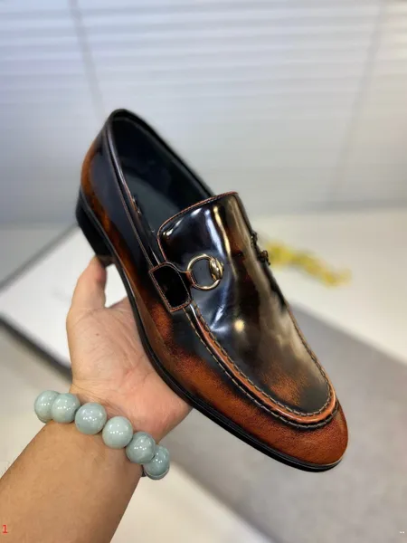 G8 / 11MODEL Cuero genuino Oxford Diseñador Zapatos de vestir Hombres Slip On Cap Toe Oficina Zapatos de boda Negro Marrón Brogue Oxfords puntiagudos Zapatos formales Hombres