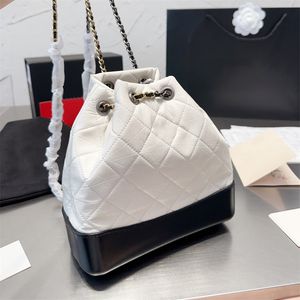 Gabrielle Designer Backpacks Chain Classic Fashion Sac Fashion School Femmes CowHide Leather Lady Tote Bags Hardware Handsbag
