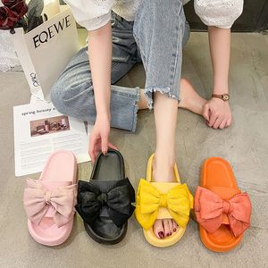 GAI Strikje Vrouwen Zomer Dikke Indoor Thuis Sandalen Koppels Badkamer Slides antislip Zachte Huis Slippers Femme 230414