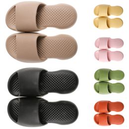 Gai Designer Slippers Chaussures Summer and Automne Breathable Antisiskid Supple Yellow Kaki Orange Green Hotels plages Gai AUTRES PLOCTERS SLIPPERS GAI