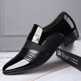 GAI GAI Zapatos de vestir Slip on Hombres Oxfords Moda Negocios Cuero clásico Trajes de hombre Hombre 23519