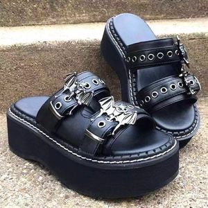 GAI GAI Comemore Zapatos de verano para mujer, tacones de plataforma de tendencia, cuñas, zapatillas góticas de moda, sandalias deslizantes para hombre, cómodas negras 230520