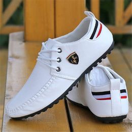 GAI GAI GAI Robe Couleur Unie Antidérapant Hommes Conduite Printemps Automne En Cuir Respirant Hommes Pois Chaussures Britanniques Baskets Occasionnelles 230718