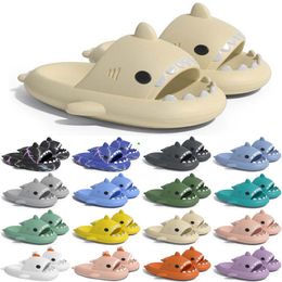 GAI GAI Populaire Livraison Gratuite Designer Shark Slides One Sandal Slipper pour GAI Sandales Pantoufle Mules Hommes Femmes Pantoufles Formateurs Tongs Sandles Color26