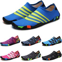 GAI GAI Chaussures d'eau Chaussures d'eau Femmes Hommes Slip On Beach Wading Pieds Nus Chaussures de Natation à Séchage Rapide Respirant Baskets de Sport Légères Unisexe 35-46 GAI-39