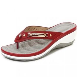 GAI GAI pantoufles pour femmes été mode métal bouton diapositives chaussures sandales de plage compensées femmes à l'extérieur plate-forme loisirs tongs 240115