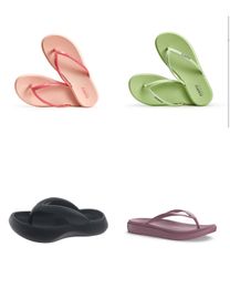 GAI Slippers en schoenen Designer dames- en herenschoenen zwart en wit 946