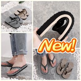 Gai Womens Sandals Mens Pantres de mode floral Slipper Rubber Flats Sandales Summer Beach Chaussures bas prix 39-45