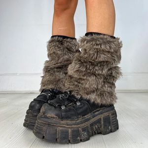 Polainas Vintage Piel sintética Calentadores de piernas Botas peludas Cubierta Calcetines Invierno Espesado Peluche Chica Jk Punk Hiphop Cosplay Accesorios 231129