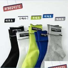 Guêtres Femmes S Art Chaussettes Lettre Chaussette Mode Casual Tube Hip Hop Coton Femme Planche À Roulettes Laissez-moi Seul Baisse Livraison Chaussures Accès Dhfwy