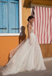 Gali Karten Beach Vestidos de novia de una línea Side Split Spaghetti Illusion Tulle Boho Vestidos de novia Barrer tren Perlas Sin respaldo Bohemi285Q