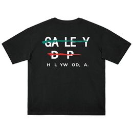 Galerie t-shirts pour hommes nouveaux pour le créateur t-shirt Gallarys Dept Shirt Gallerydeptshirtl tshirt tshirt Crewneck est polyvalent avec des manches courtes décontractées 355