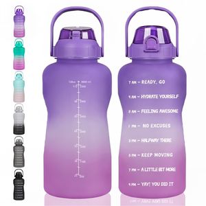 Gallon Sport Water Flessen met Stro 3.8 / 2 Liter Handvat Drinken Tritan BPA Gratis Motiverende Quote Tijd Marker Fitness Kannen 220307