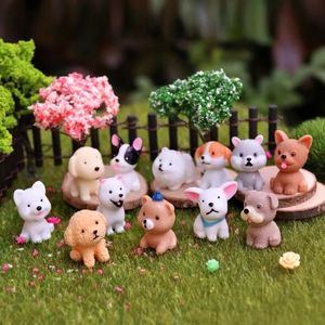 Decoraciones de jardín 12PCS Figuras en miniatura de perros Artesanías de terrario en miniatura Animales realistas Perros para accesorios de jardín de hadas 221126