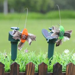 Décorations de jardin 1 pièces créatif solaire Auto volant colibri plume artificielle couleur simulé oiseaux intérieur extérieur décoration de jardin ornement 231013