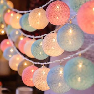 Tuindecoraties 20 LED Cotton Ball Garland String Lights Christmas Fairy Lighting Strings voor Outdoor Holiday Wedding Xmas Party Home Decoration 230609