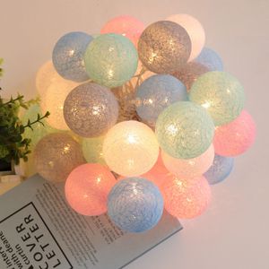 Décorations de jardin 20 LED boules de coton lumières LED fée guirlande boule lumineuse pour la maison enfant chambre fête de noël jardin vacances éclairage décoration 230821