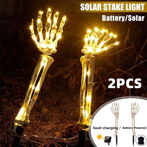 Décorations de jardin 2pcs Squelette Main Lumière Solaire En Plein Air Éclairé Bras Enjeux Glowing Crâne Mains Halloween Décor Pelouse Lampe 220915