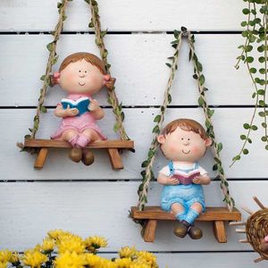 Tuindecoraties American Swing Doll Ornamenten van hars Buiten Balkon Bovenste verdieping Accessoires Decoratie Tuin Binnenplaats Homestay Inrichting Ambachten L230715