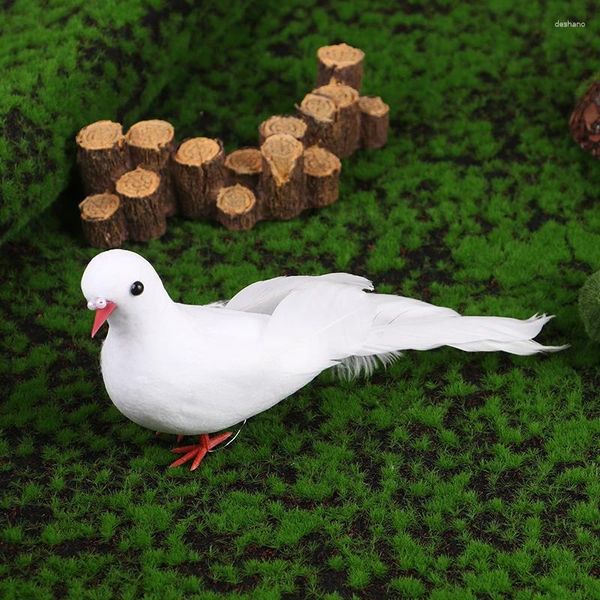 Decoraciones de jardín Pigón blanco artificial para la boda Decoración de la casa Simulación de espuma de espuma pájaros extendidos alas de las alas de la paz