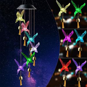 Décorations de jardin Couleur changeante Énergie solaire Carillon éolien Colibri Ange Papillon Étanche Décoration extérieure Lumière pour patio cour 230717