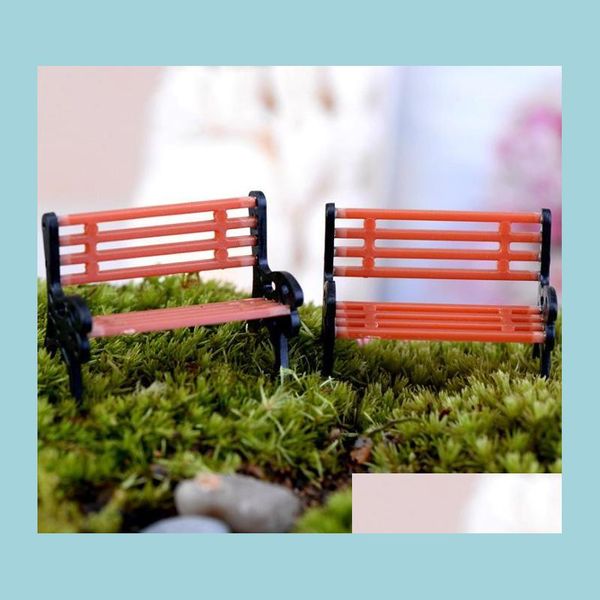 Décorations de jardin Artisanat 50pcs Mini Bancs de parc modernes Miniatures Fée Miniatures Accessoires Jouets pour maison de poupée Cour Decora Dhxau