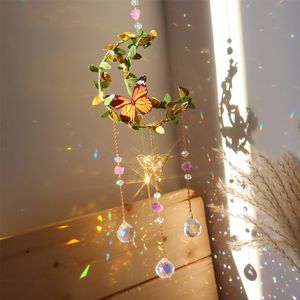 Tuindecoraties Kristallen Wind Chime Star Moon Butterfly Hangende ornament Zon Catcher Diamant Prisms Regenboogmaker Pendant Home Decor 230422